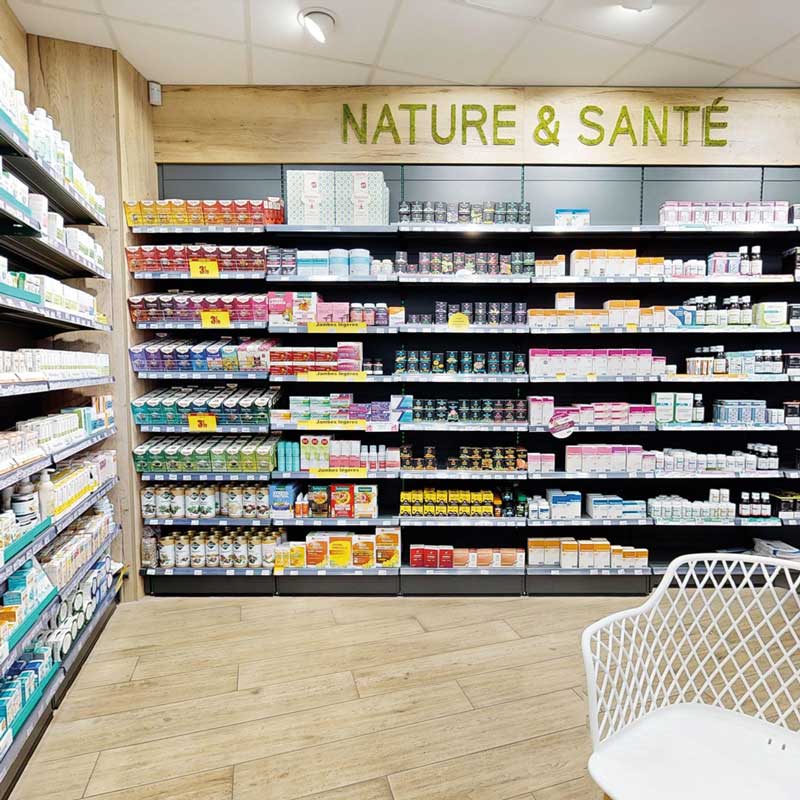 Interior farmacia Akuro