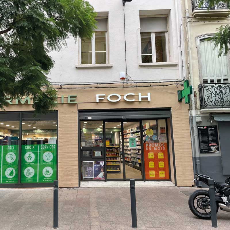 Exterior farmacia Akuro